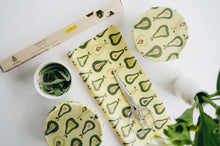 Load image into Gallery viewer, Superbee: Wrap Roll (NEW)