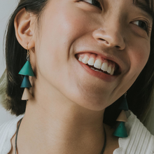 Load image into Gallery viewer, WoonHung: Vera Earrings