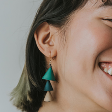 Load image into Gallery viewer, WoonHung: Vera Earrings