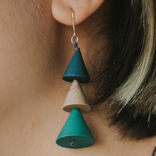 Load image into Gallery viewer, WoonHung: Vera Earrings