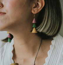 Load image into Gallery viewer, WoonHung: Vera Earrings