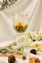 Load image into Gallery viewer, Petale Tea: Azure &amp; Florets
