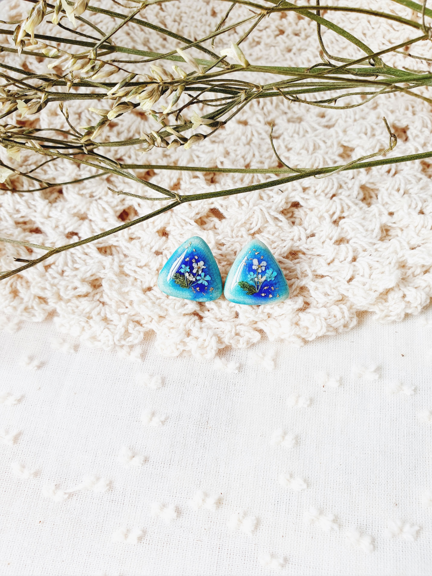 The Clay Day: Koemi Floral Earrings (Studs)